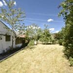 Ferme en pierres située à Senzeilles commune de Cerfontaine - le jardin